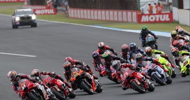 Bagnaia dominates MotoGP Japanese GP, Martin recovers to second as Acosta crashes